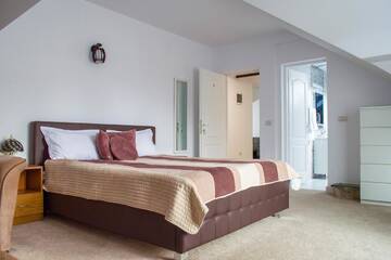 Фото номера Трехместный номер с окном Гостевой дом Residence Ghinita Bucovina г. Гура-Гуморулуй 5