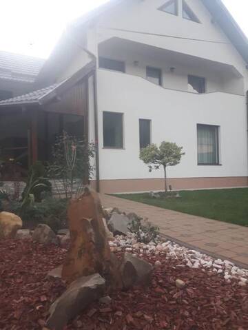 Фото номера Дом с 5 спальнями Дома для отпуска Casa de vacanta Sabrina г. Гура-Гуморулуй 79