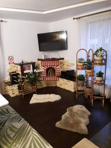 Фото номера Дом с 5 спальнями Дома для отпуска Casa de vacanta Sabrina г. Гура-Гуморулуй 24