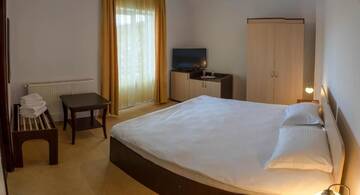 Фото номера Одноместный номер с видом на горы Отель Chalet 173 г. Гура-Гуморулуй 23