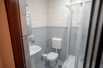 Фото номера Трехместный номер с видом на горы Отель Chalet 173 г. Гура-Гуморулуй 2