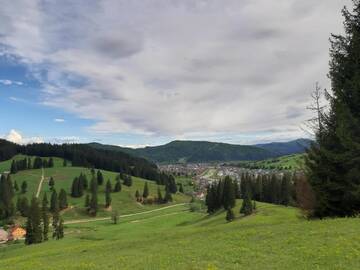 Фото номера Дом с 5 спальнями Дома для отпуска Bucovina Sky View г. Гура-Гуморулуй 8