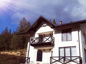 Фото Дома для отпуска Bucovina Sky View г. Гура-Гуморулуй 4