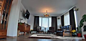 Фото номера Дом с 5 спальнями Дома для отпуска Bucovina Sky View г. Гура-Гуморулуй 20