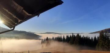 Фото номера Дом с 5 спальнями Дома для отпуска Bucovina Sky View г. Гура-Гуморулуй 84