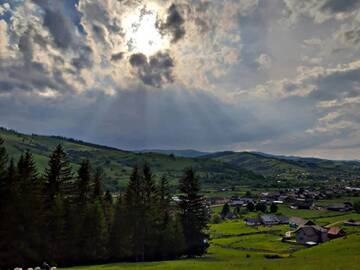Фото номера Дом с 5 спальнями Дома для отпуска Bucovina Sky View г. Гура-Гуморулуй 7